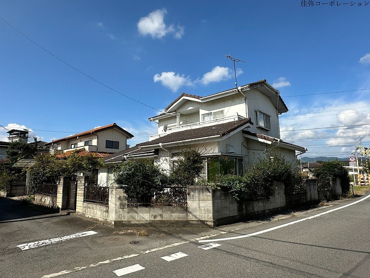 「安中駅近く、新島通り近く」で東南角地で日当たりの良い中古住宅販売開始です！